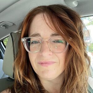 Hi! My name is Jill. Welcome to my closet!